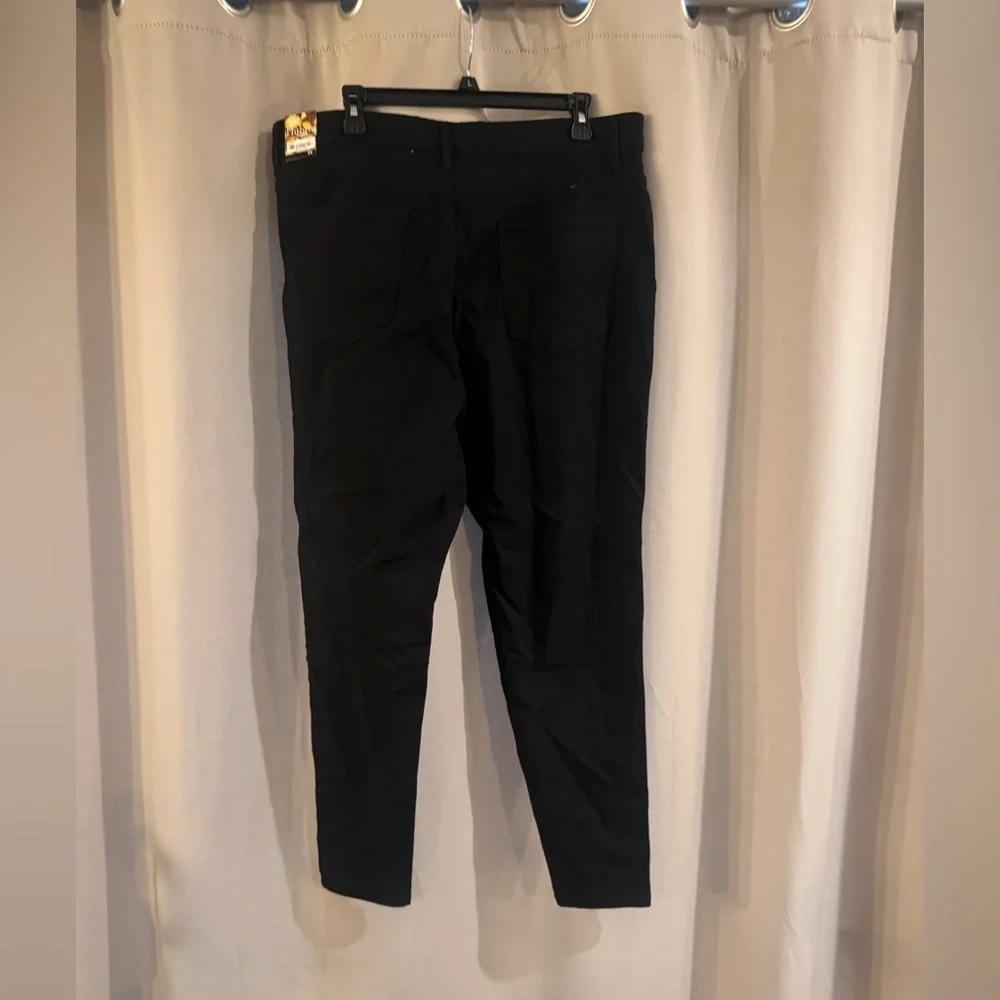 Women’s NWT Hybird Black Slim Fit Pants